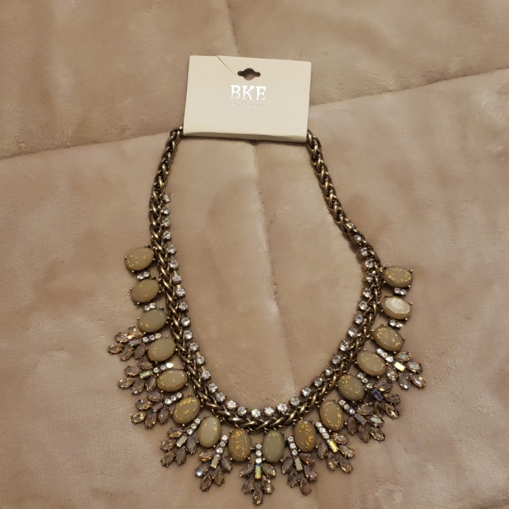 Womens BKE Necklace